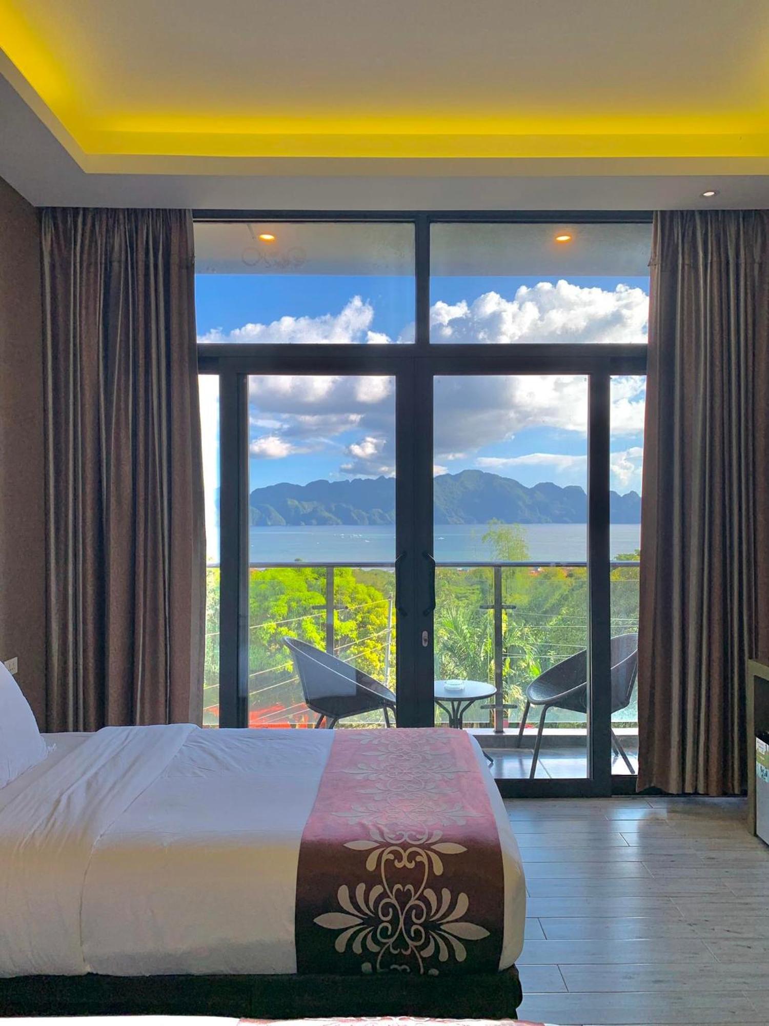 Vienna Hotel Coron Luaran gambar