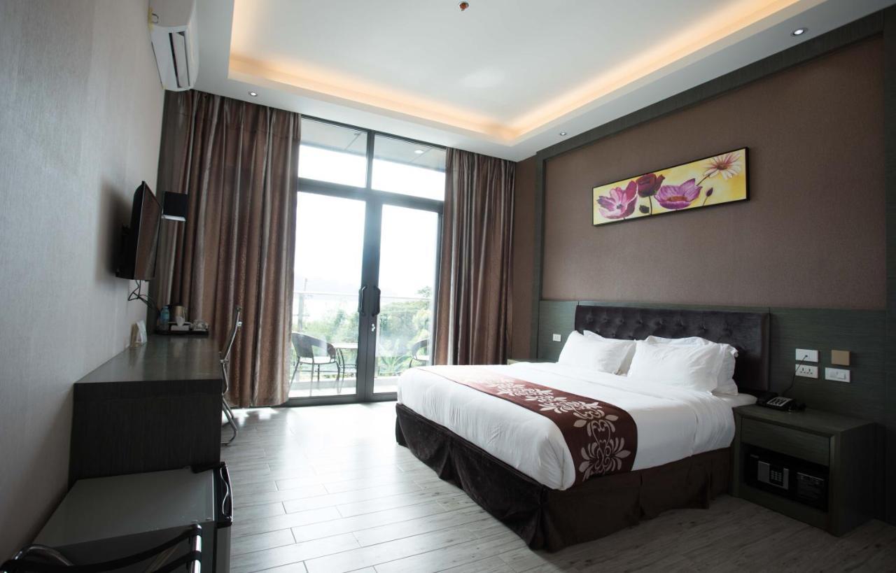 Vienna Hotel Coron Luaran gambar