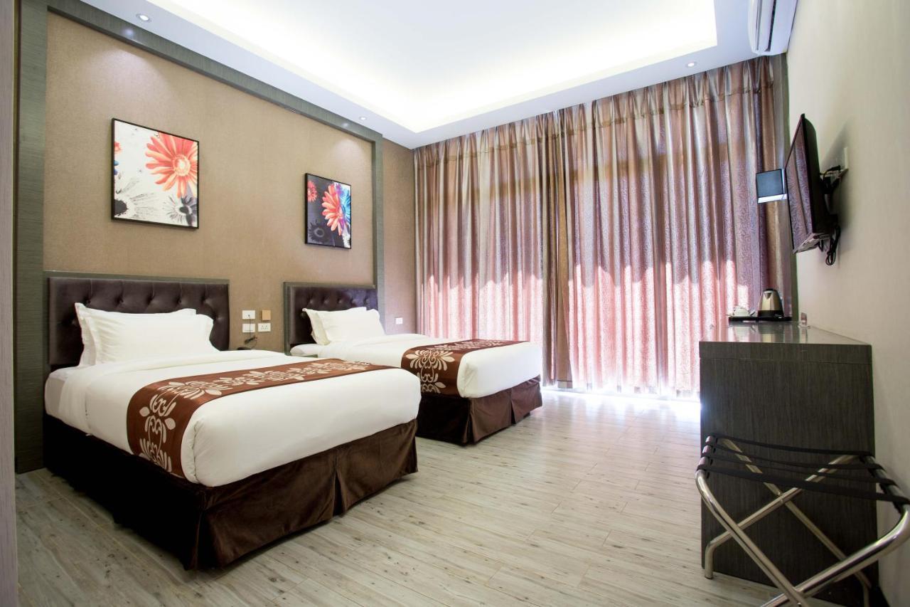 Vienna Hotel Coron Luaran gambar