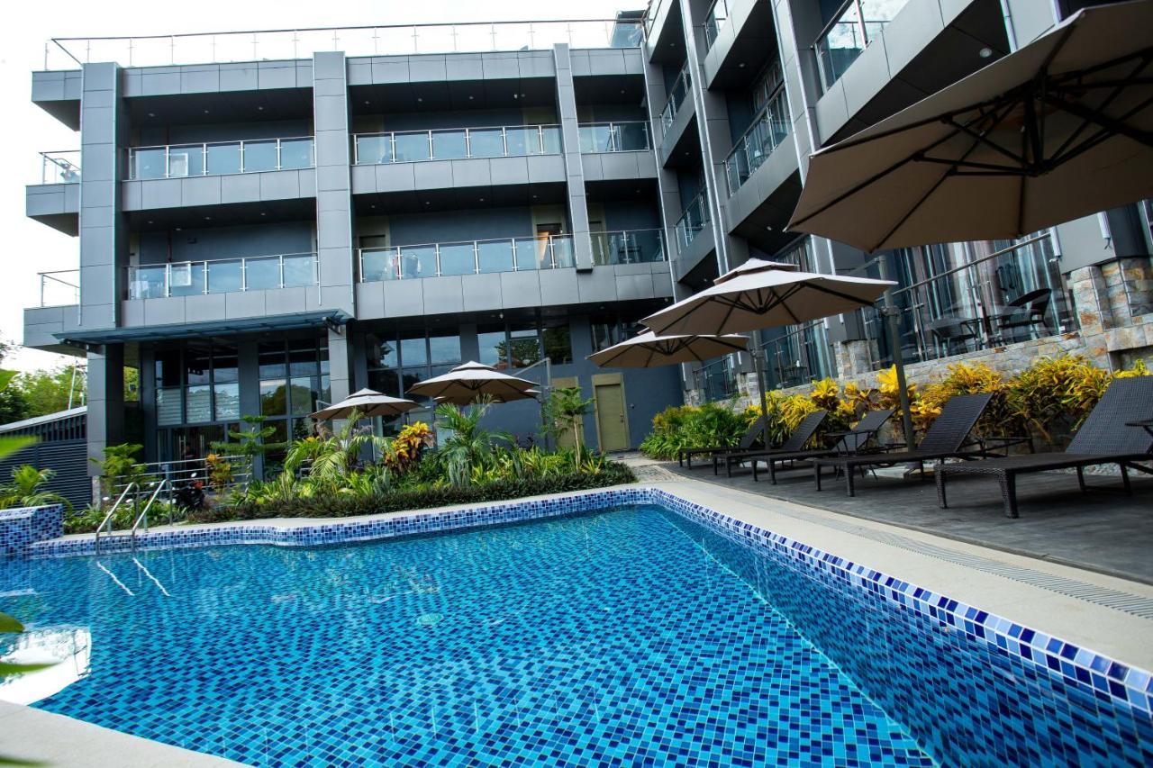 Vienna Hotel Coron Luaran gambar